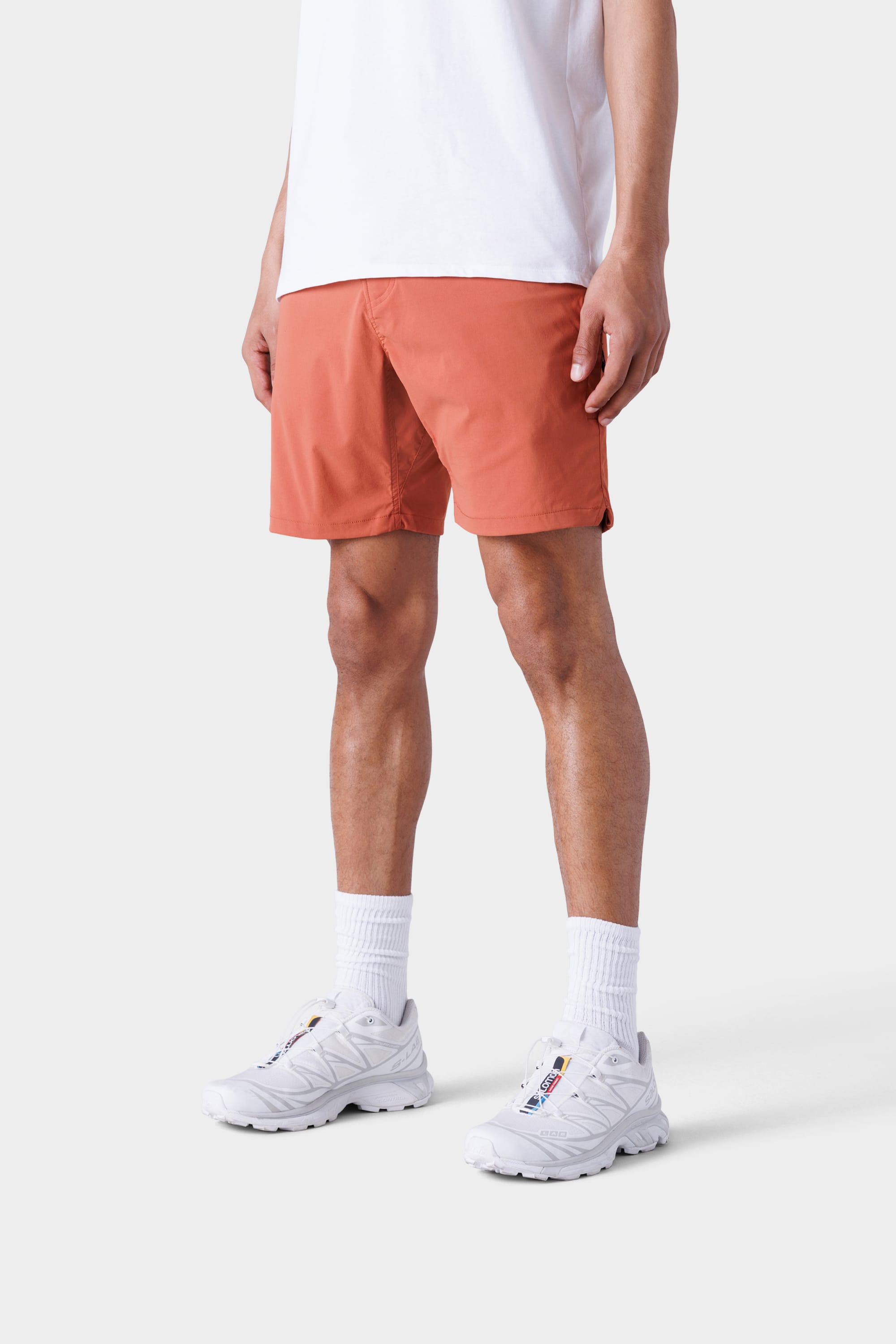 NWT 686 Men's Everywhere Featherlight Chino Short online size M